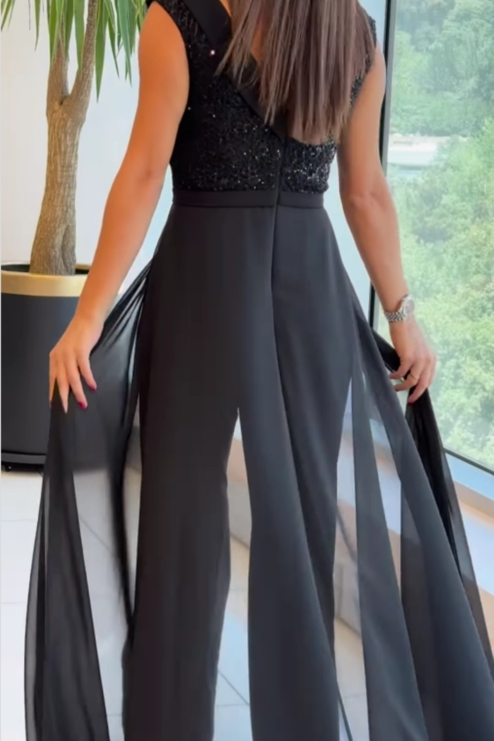Louna - Jumpsuit elegante senza maniche