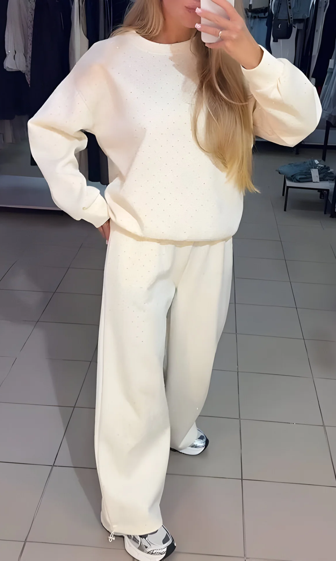 Estela - Completo comodo ed elegante con effetto lucido