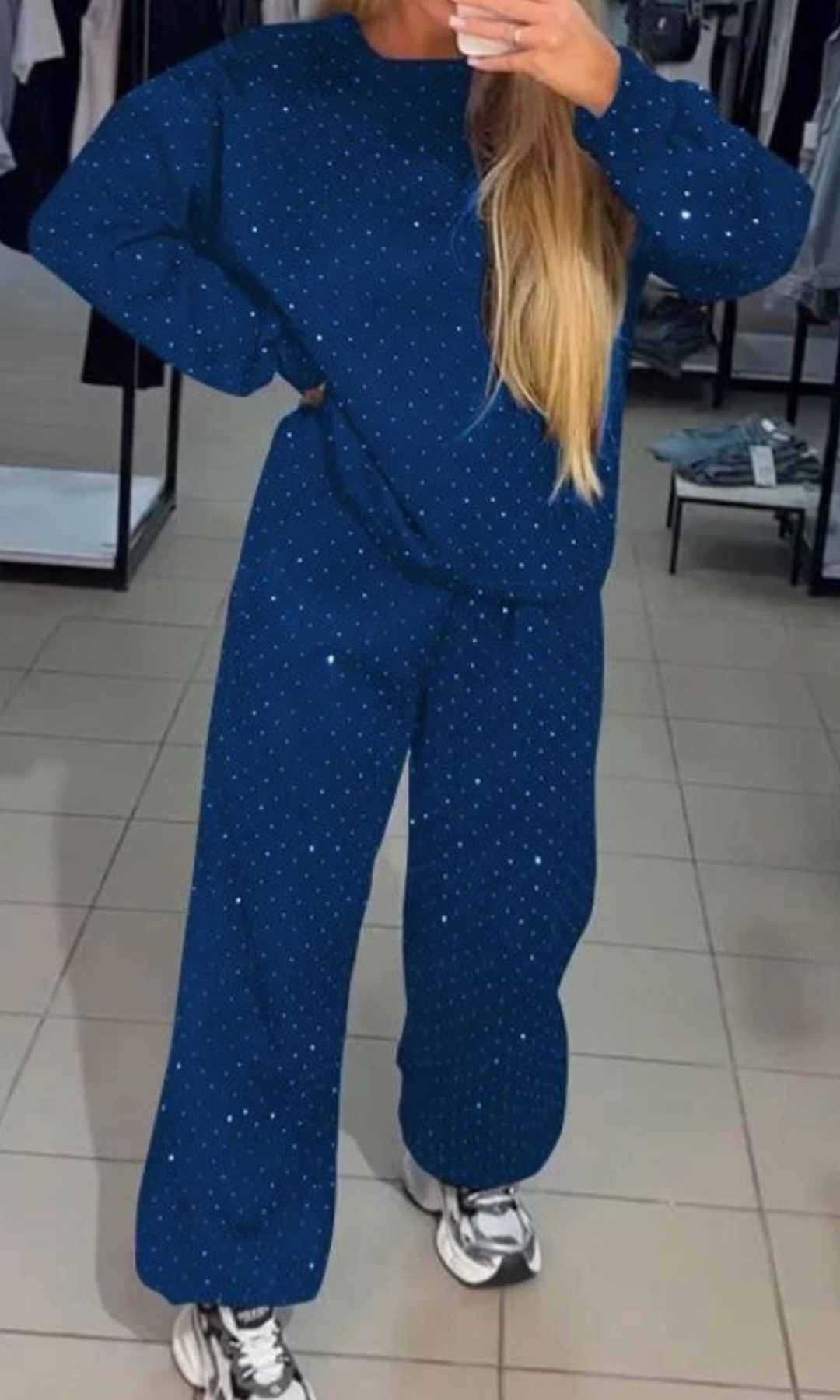 Estela - Completo comodo ed elegante con effetto lucido