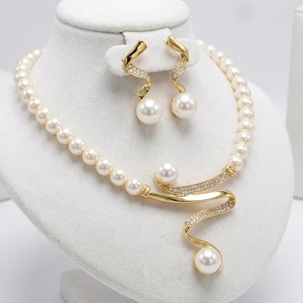 Alma – Set di collana e orecchini con perle naturali