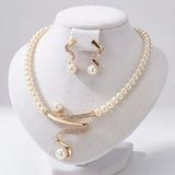 Alma – Set di collana e orecchini con perle naturali