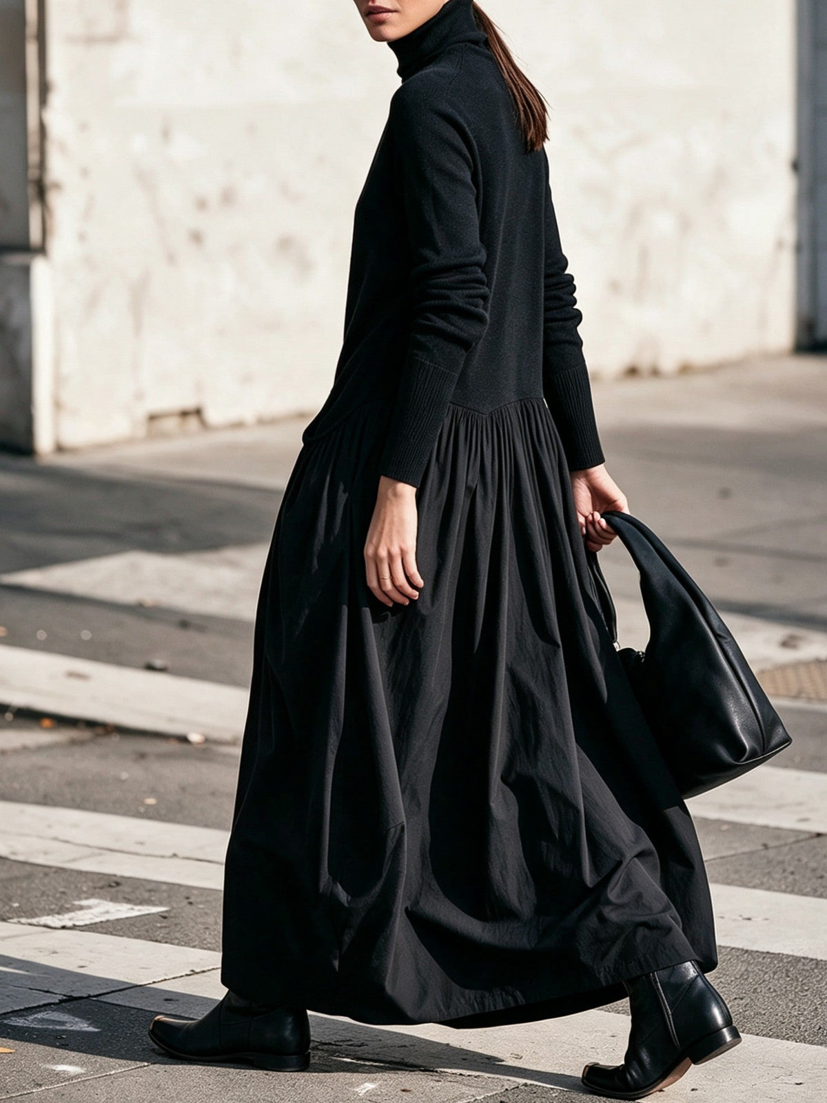 Abito maxi nero oversize a collo alto con dettaglio tasche