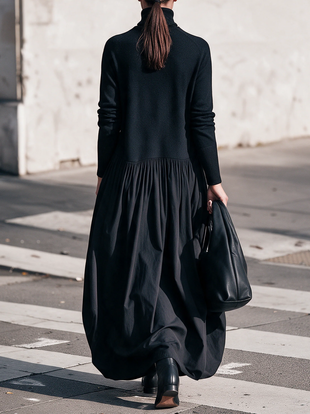Abito maxi nero oversize a collo alto con dettaglio tasche
