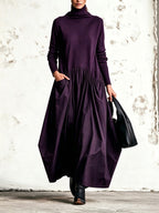 Abito maxi nero oversize a collo alto con dettaglio tasche