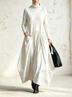 Abito maxi nero oversize a collo alto con dettaglio tasche