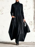 Abito maxi nero oversize a collo alto con dettaglio tasche