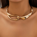 Rosaria – Collana dorata dalla texture audace
