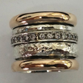 Iolanda – Anello vintage martellato