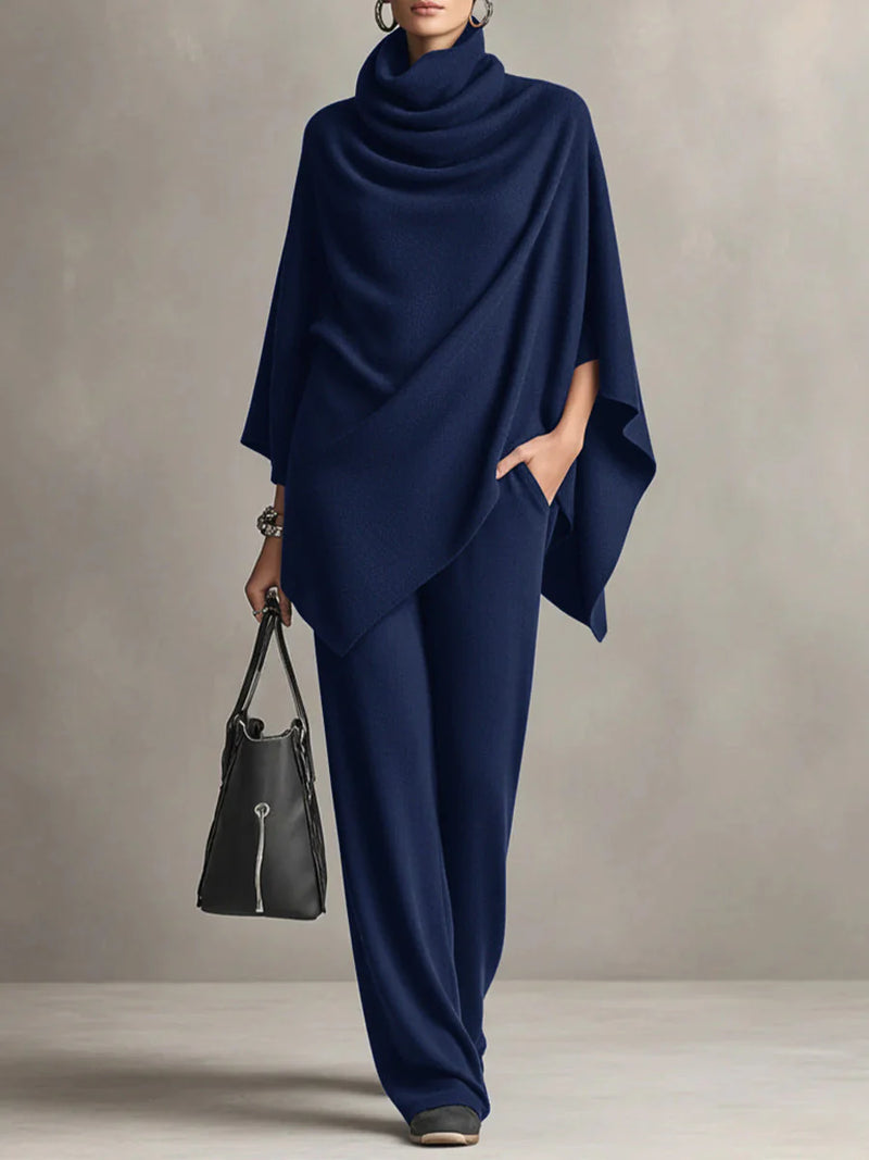 Giana – Completo elegante con poncho drappeggiato