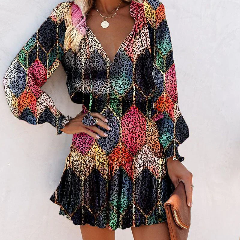 Ariana - Vestito mini con scollo a V, maniche lunghe e volant