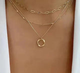 Trinità – Collana dorata classica a più fili con ciondolo