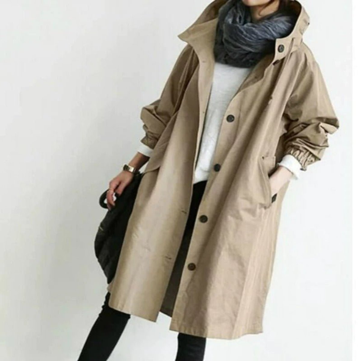 Margherita | Cappotto oversize con cappuccio e bottoni frontali
